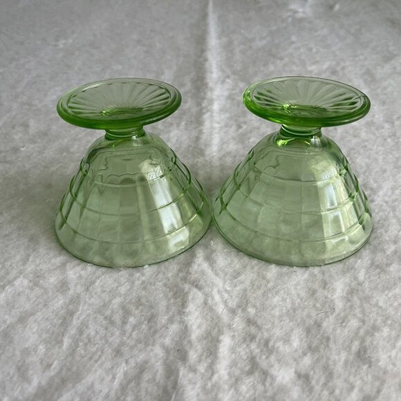 Uranium Glass UV Glowing 3” Green Vintage Sherbet Dish Block Optic Pattern FLAW - Picture 12 of 12